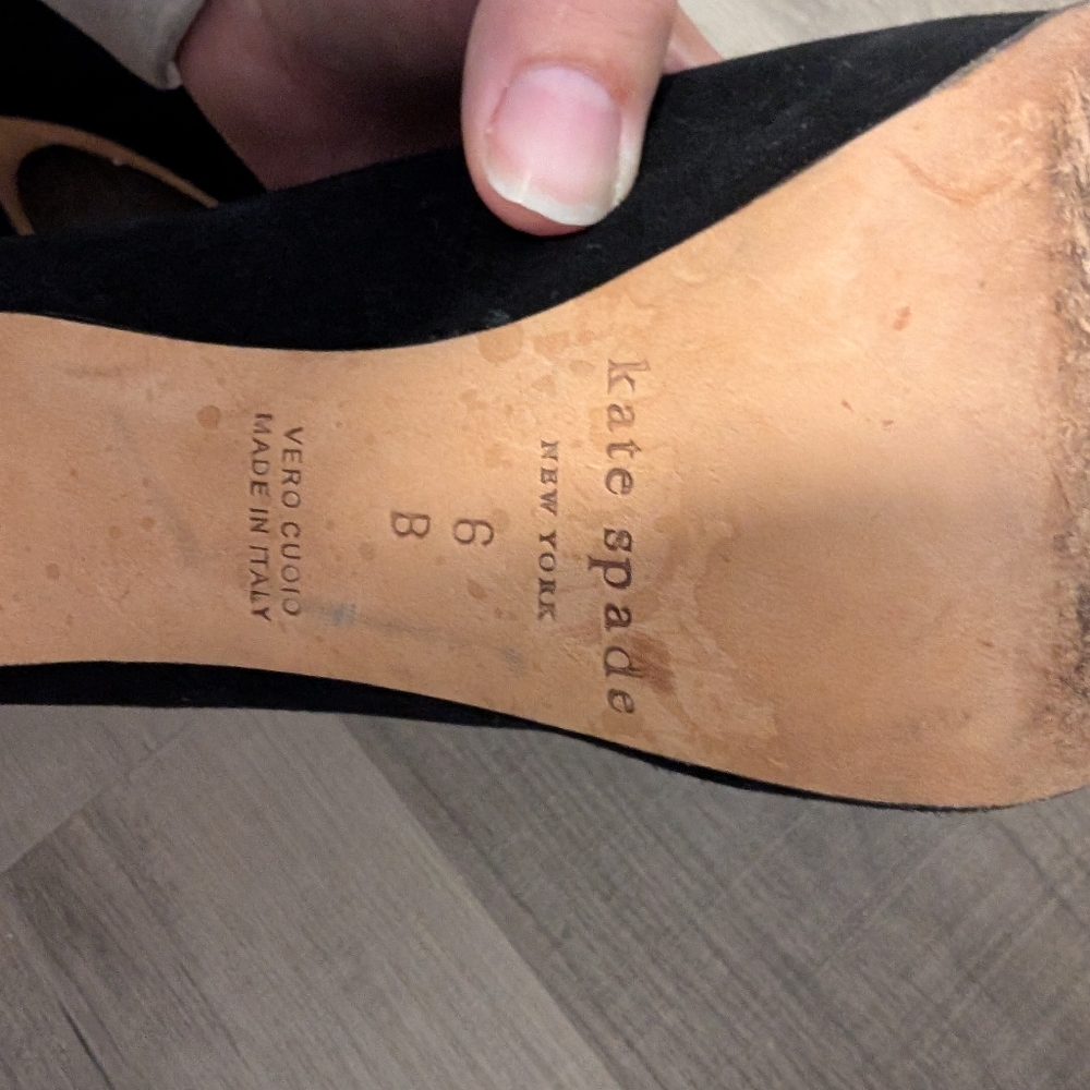Kate Spade/Black Heels Sz 6 - Picture 3 of 7